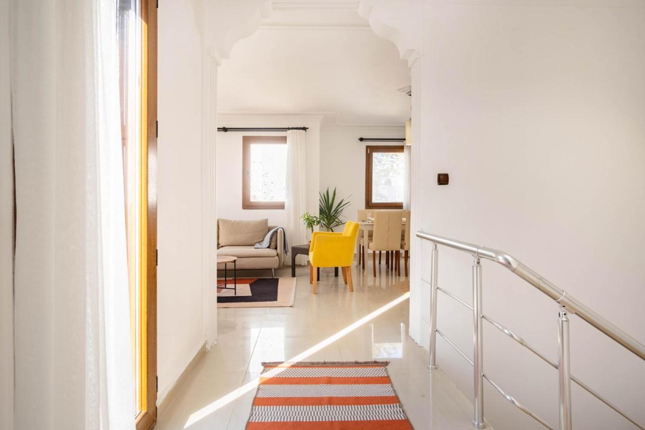 Stone House, 2br, Cozy, Spacy, Terrace, Fast Wifi, Parking Pousada