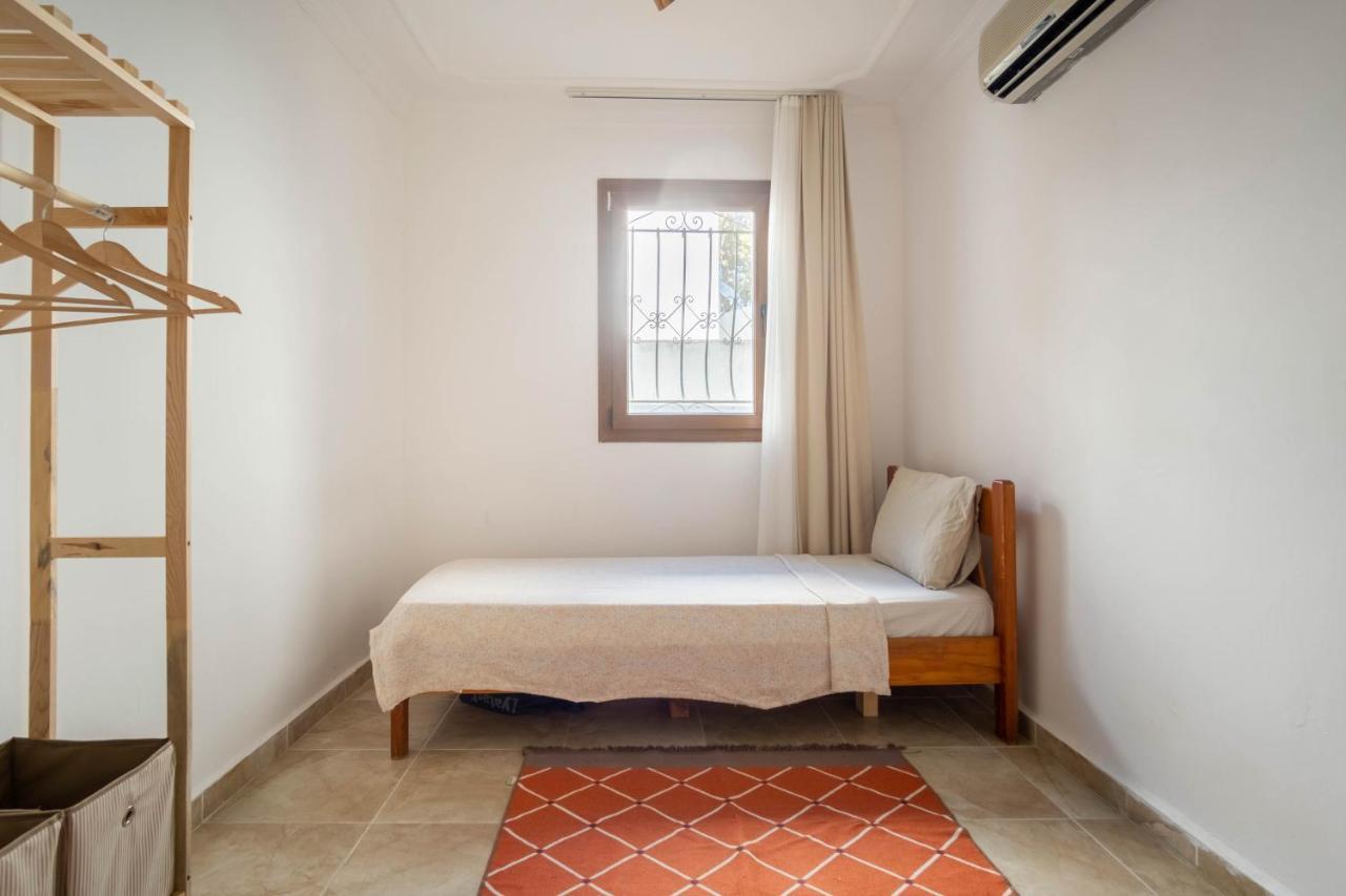 Stone House, 2br, Cozy, Spacy, Terrace, Fast Wifi, Parking Pousada *