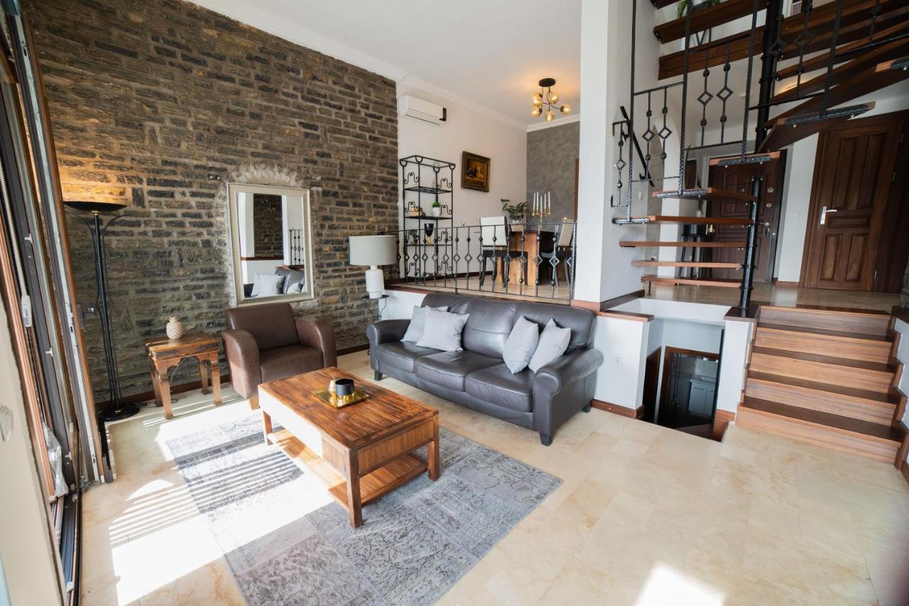 Villa Dolphin