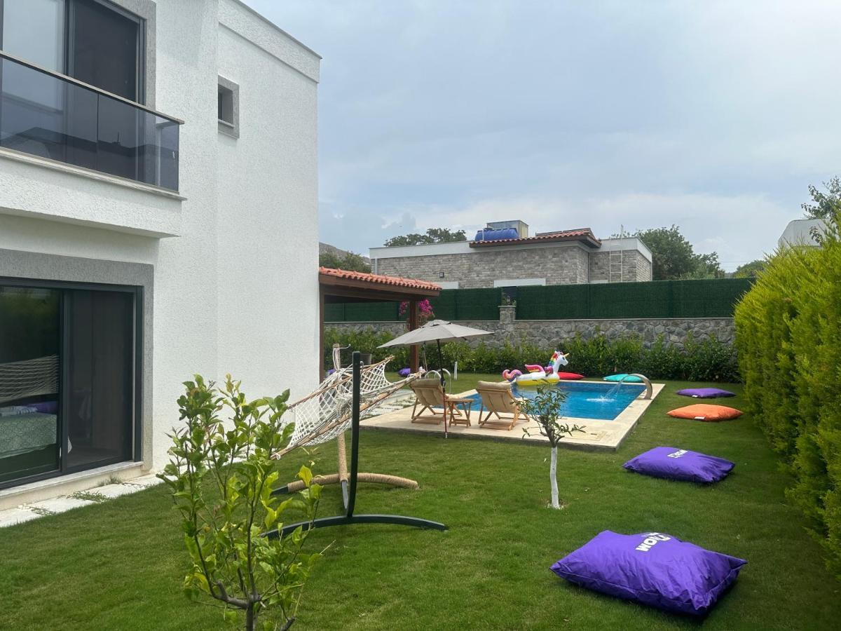 Villa Guemuesluekte Havuzlu-bahceli-3 Yatak Odali Muestakil *