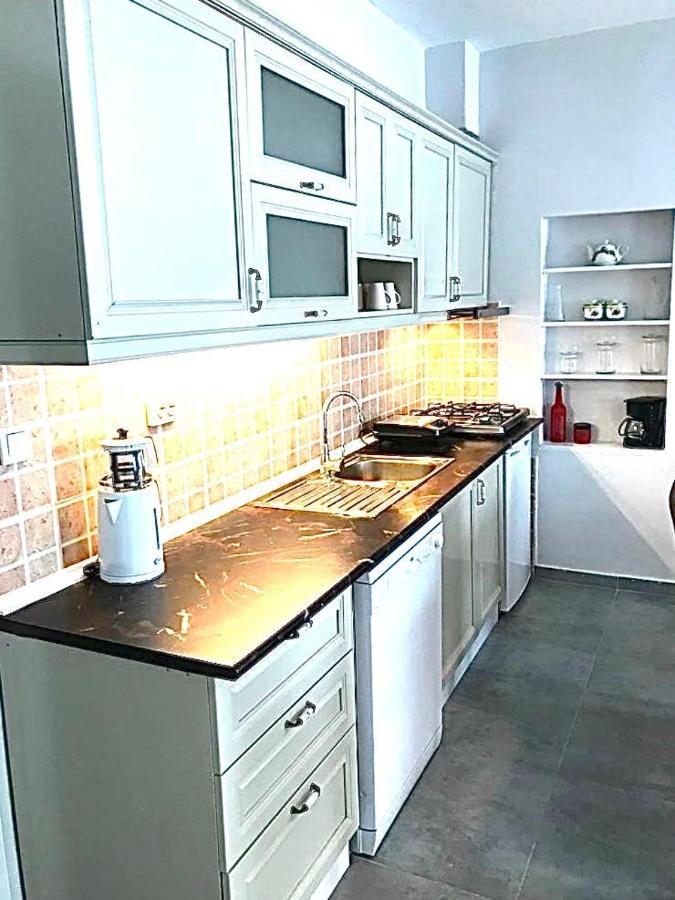 Bodrum-turgutreis Merkezde Plaja 50 Metre Uzaklikta 1 Ve 2 Numarali Daireler Apartment *