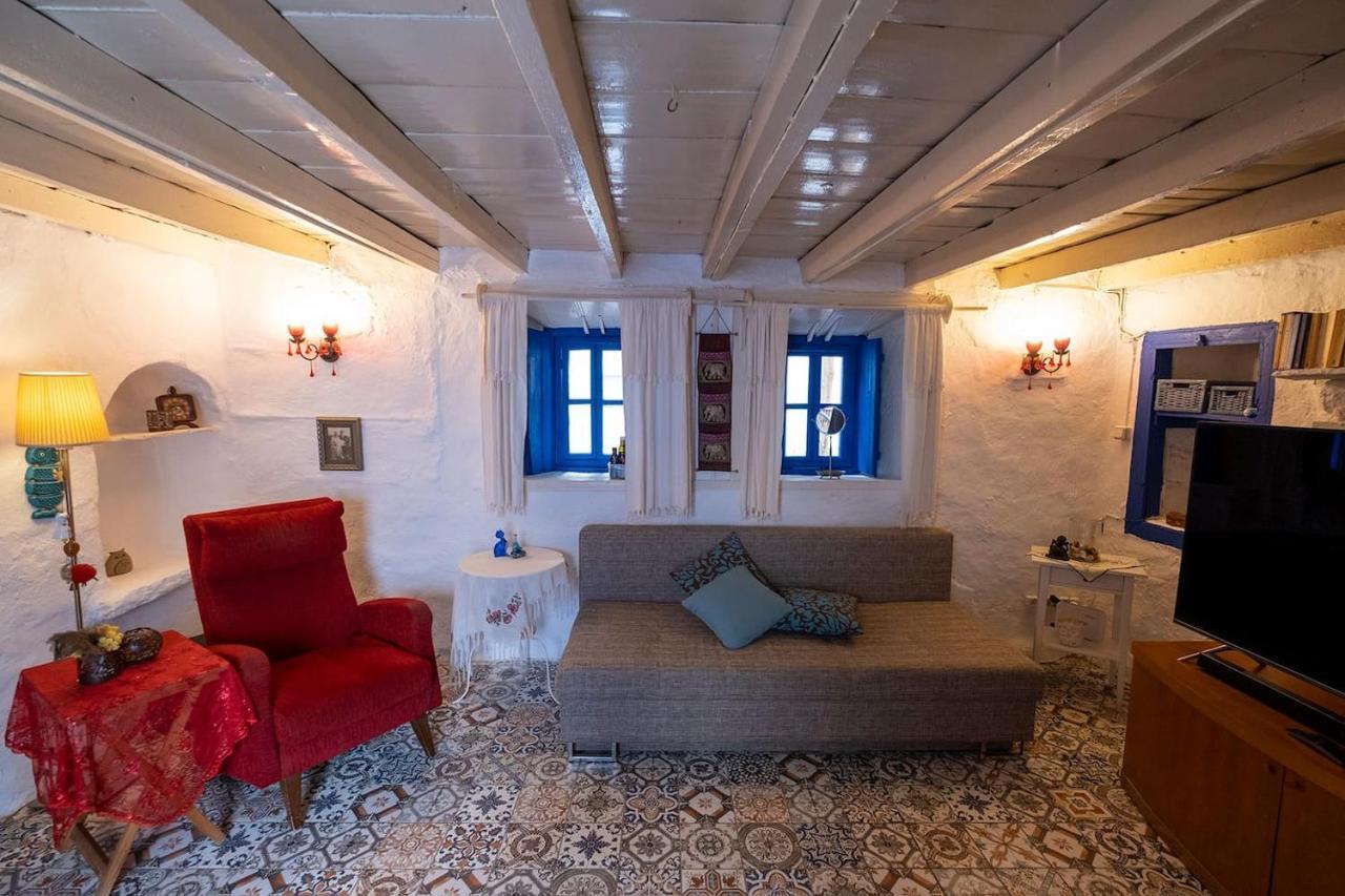 Authentic House *