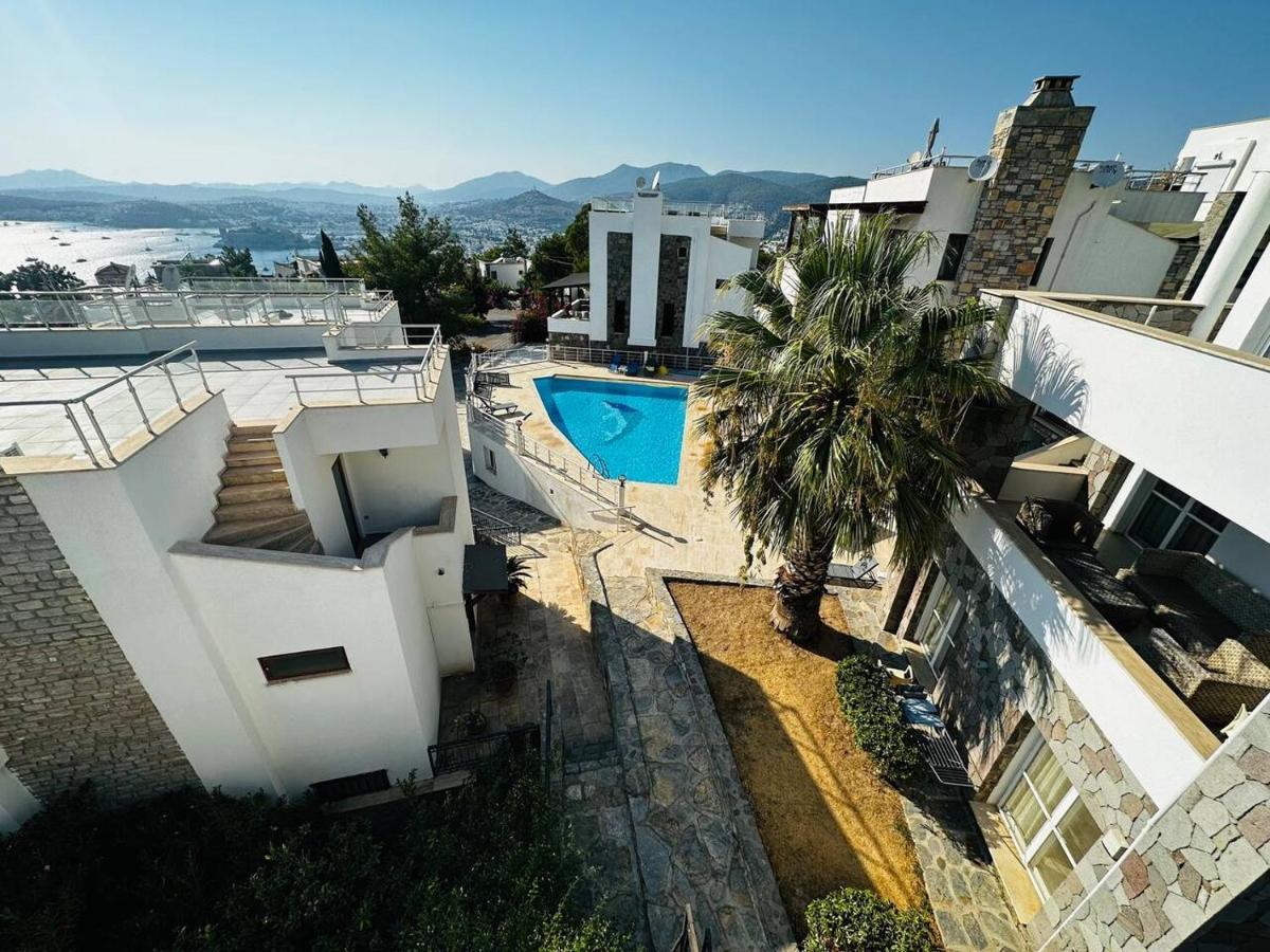 Deniz Manzarali Tas Villa Bodrum