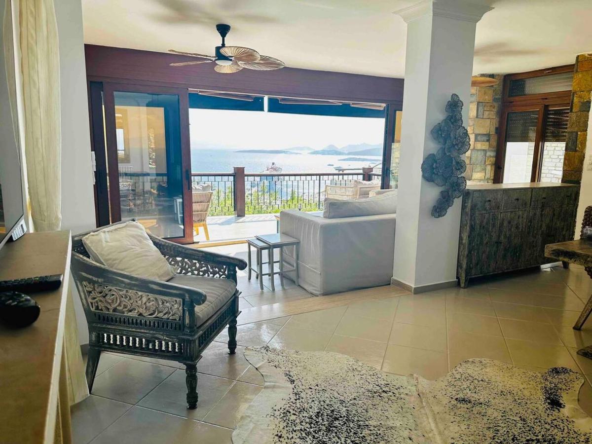Deniz Manzarali Tas Villa *