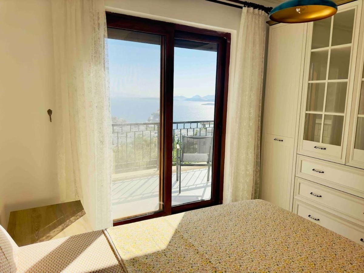 Villa Deniz Manzarali Tas Bodrum