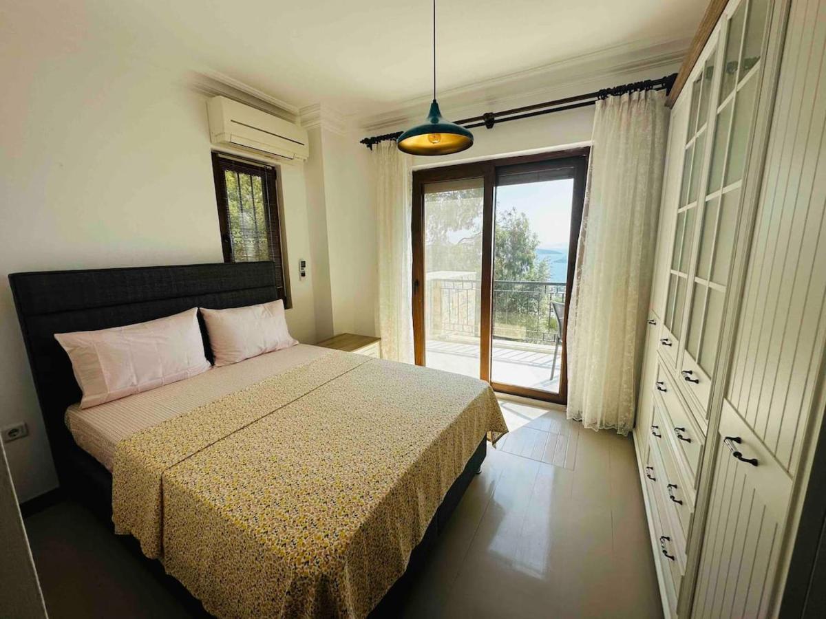 Deniz Manzarali Tas Villa *