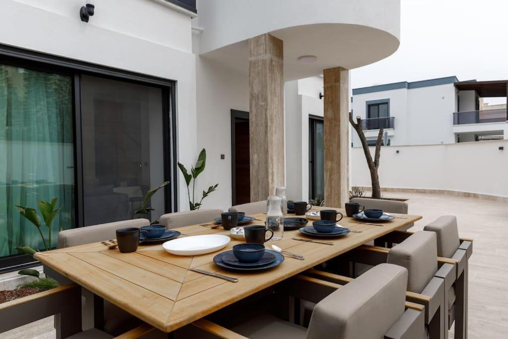Luxury 4 Bedroom With Private Pool 200m To - Yeni Duenya Pousada *