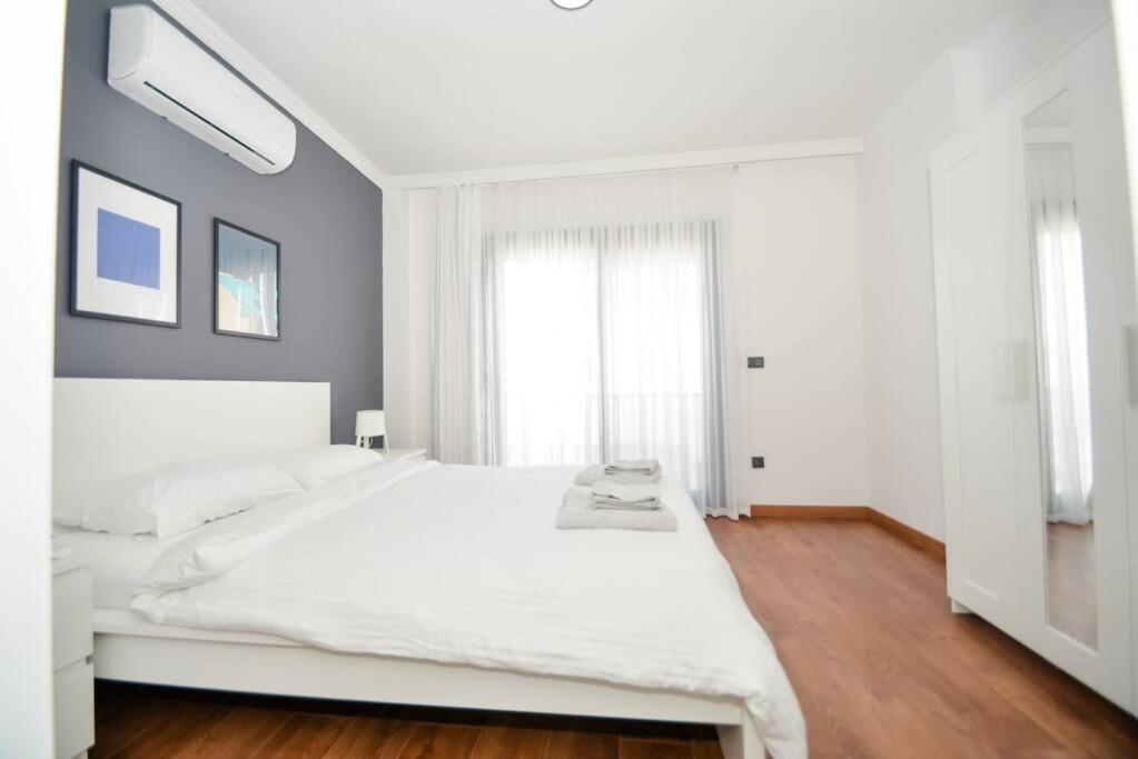 300m To 2 Bedroom Upstairs Flat With Pool - Yeni Duenya A2