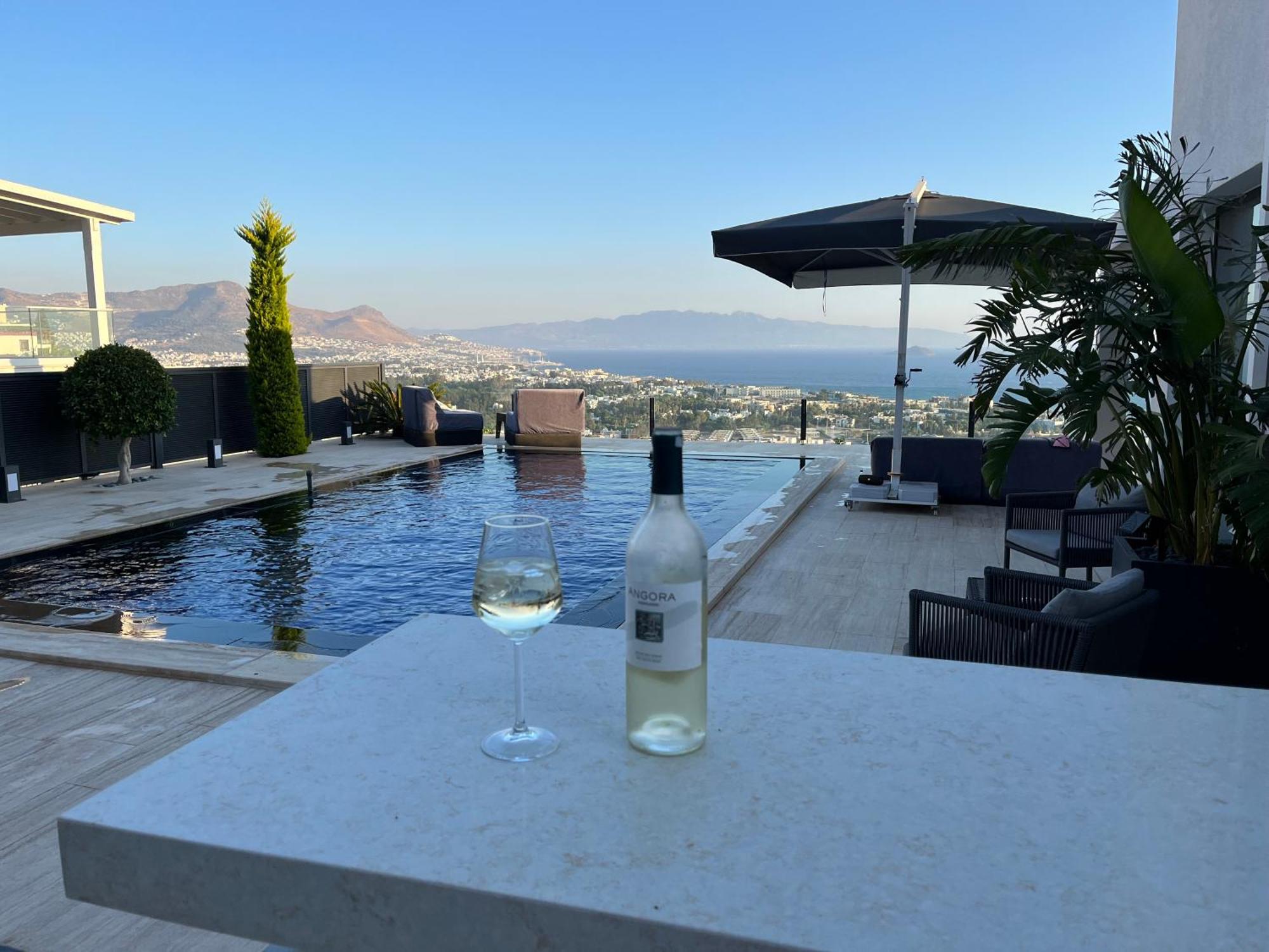 Villa Aylinda With Private Heated Pool