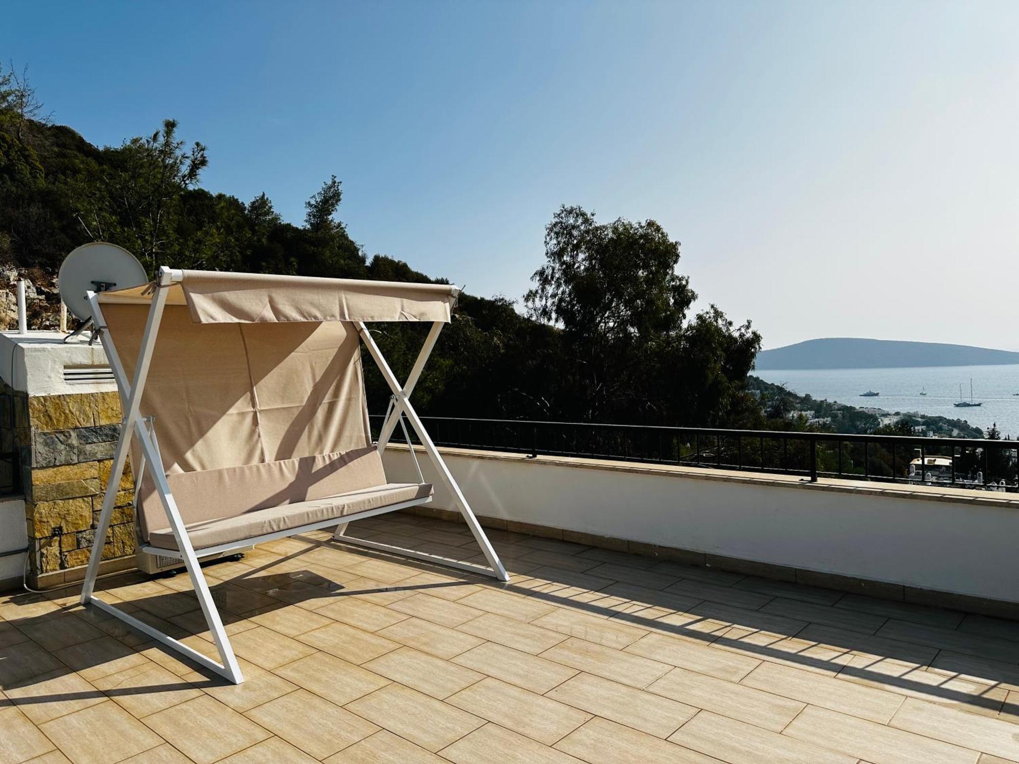 Deniz Manzarali Tas * Bodrum