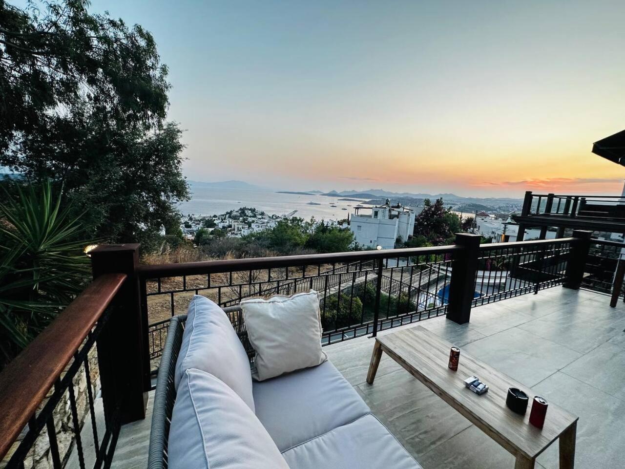 Villa Deniz Manzarali Tas *