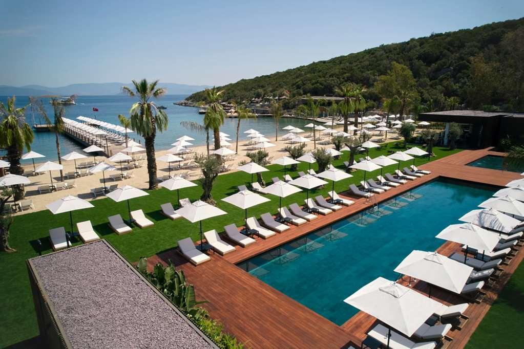 Cajab By Maxx Royal Hotel