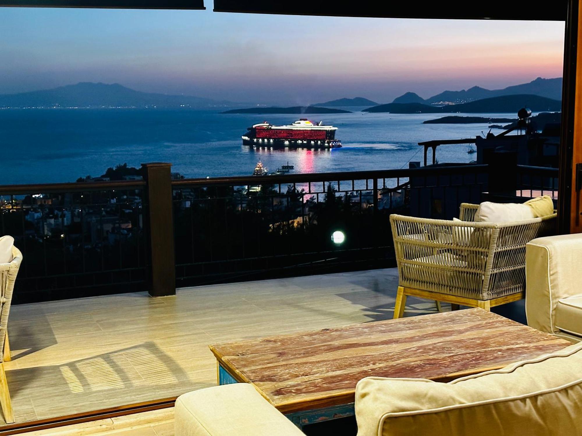Deniz Manzarali Tas Bodrum