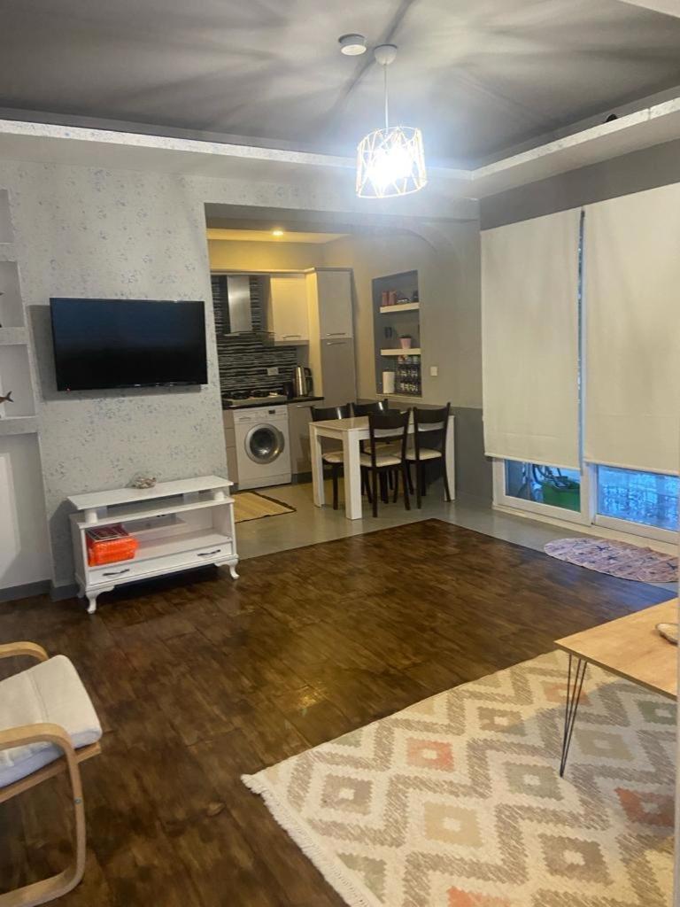Deniz Manzarali Full Esyali Appartement
