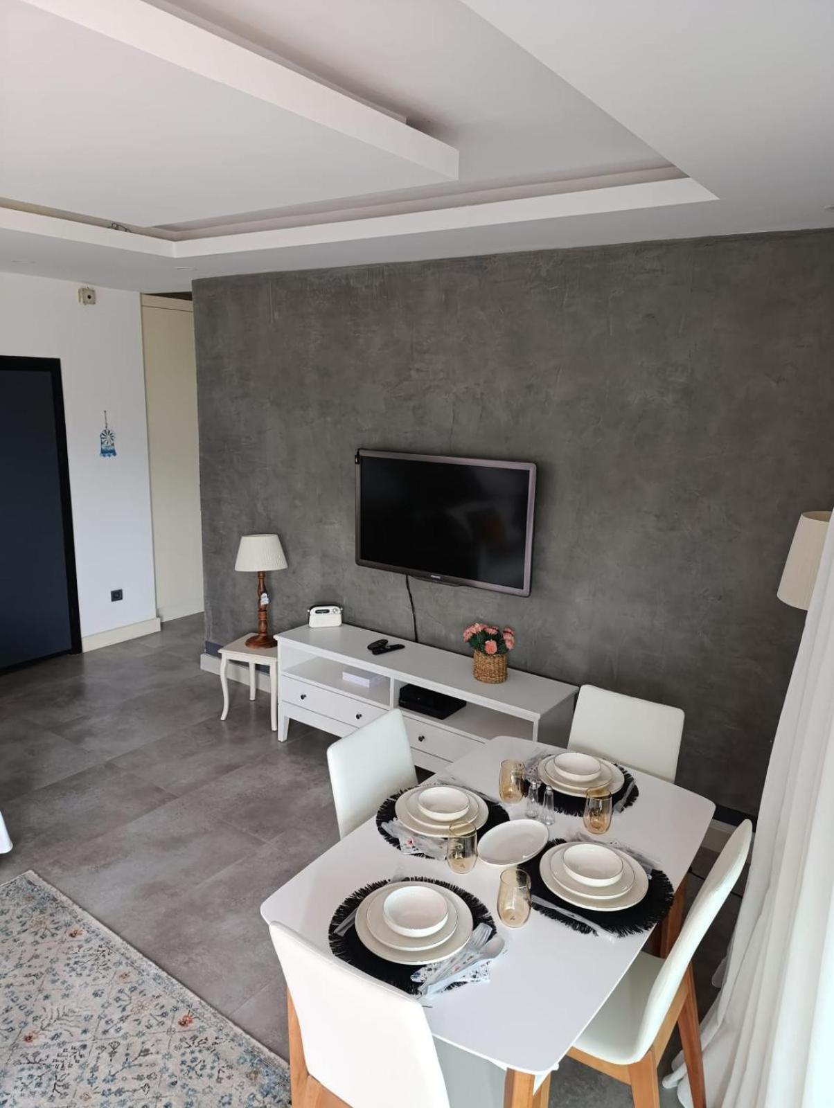A Ortakentyahsi Villa *