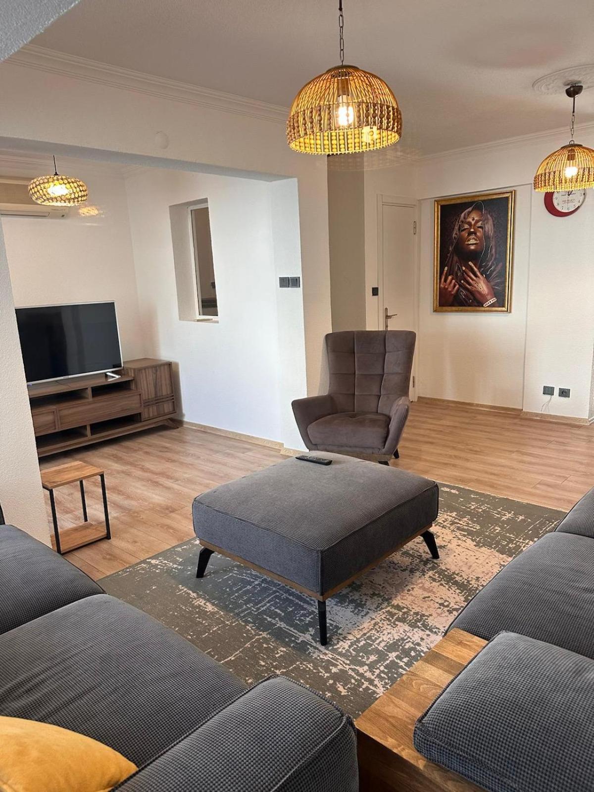 Merkez De Muestakil Ev Villa