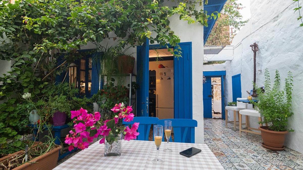 Holiday home Authentic House