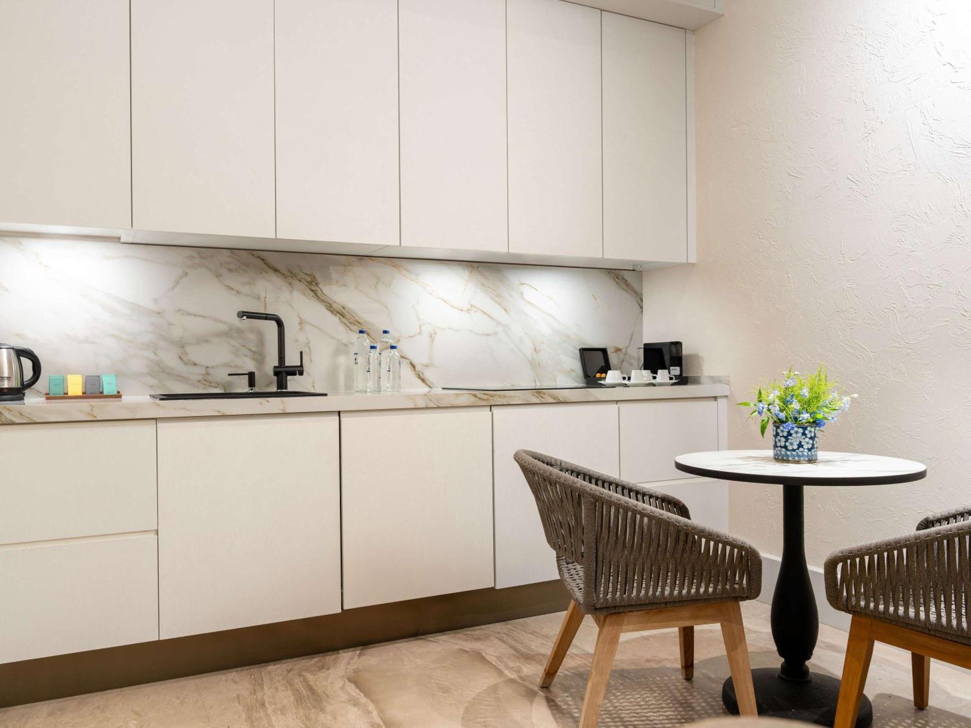 Swissotel Living 5*