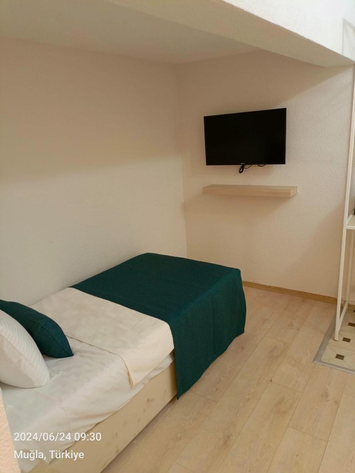 Mia Hill Otel