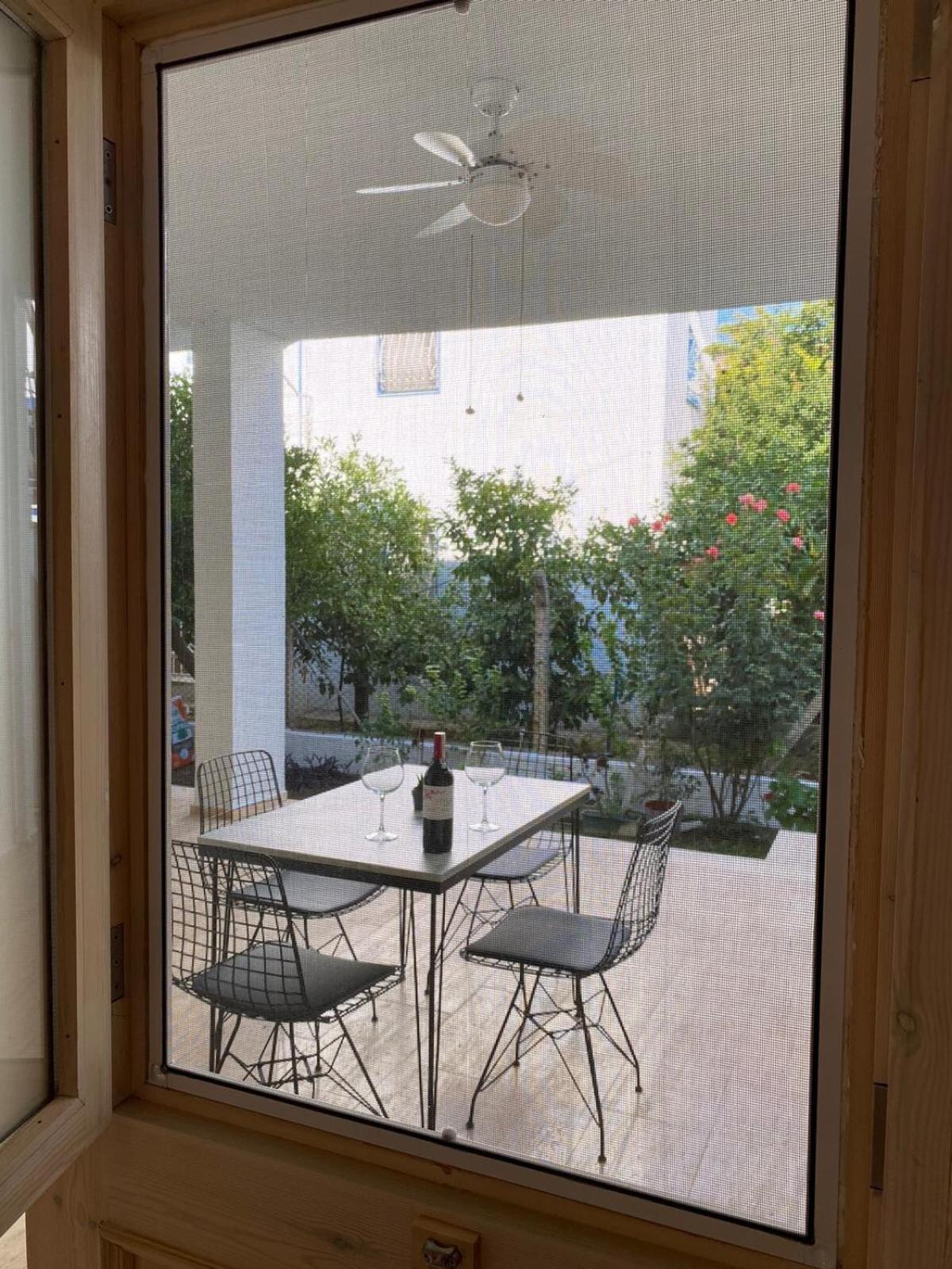 Merkezde Denize 50 Adim A Bodrum