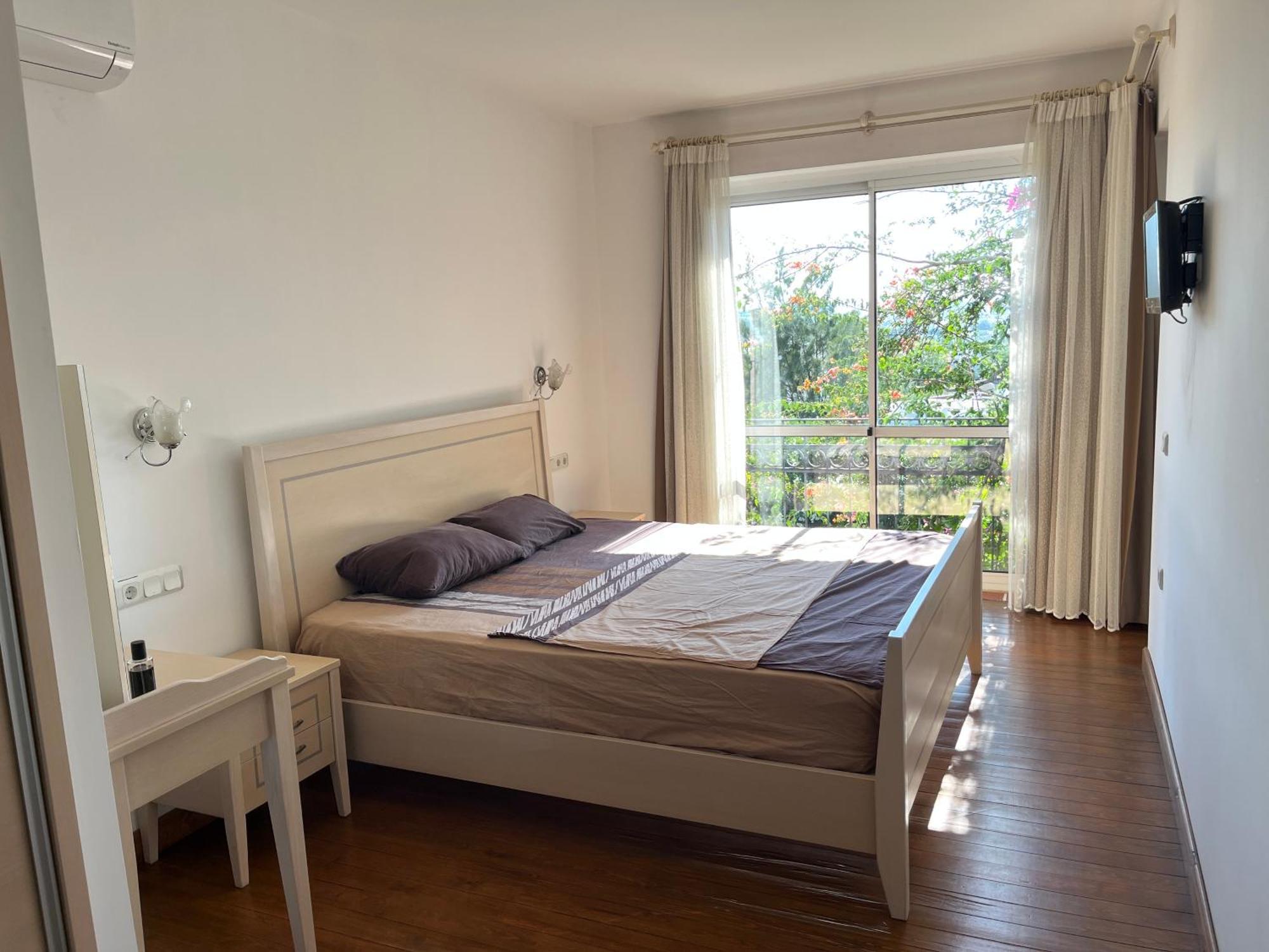 Villa Triplex With Private Pool And Garden *