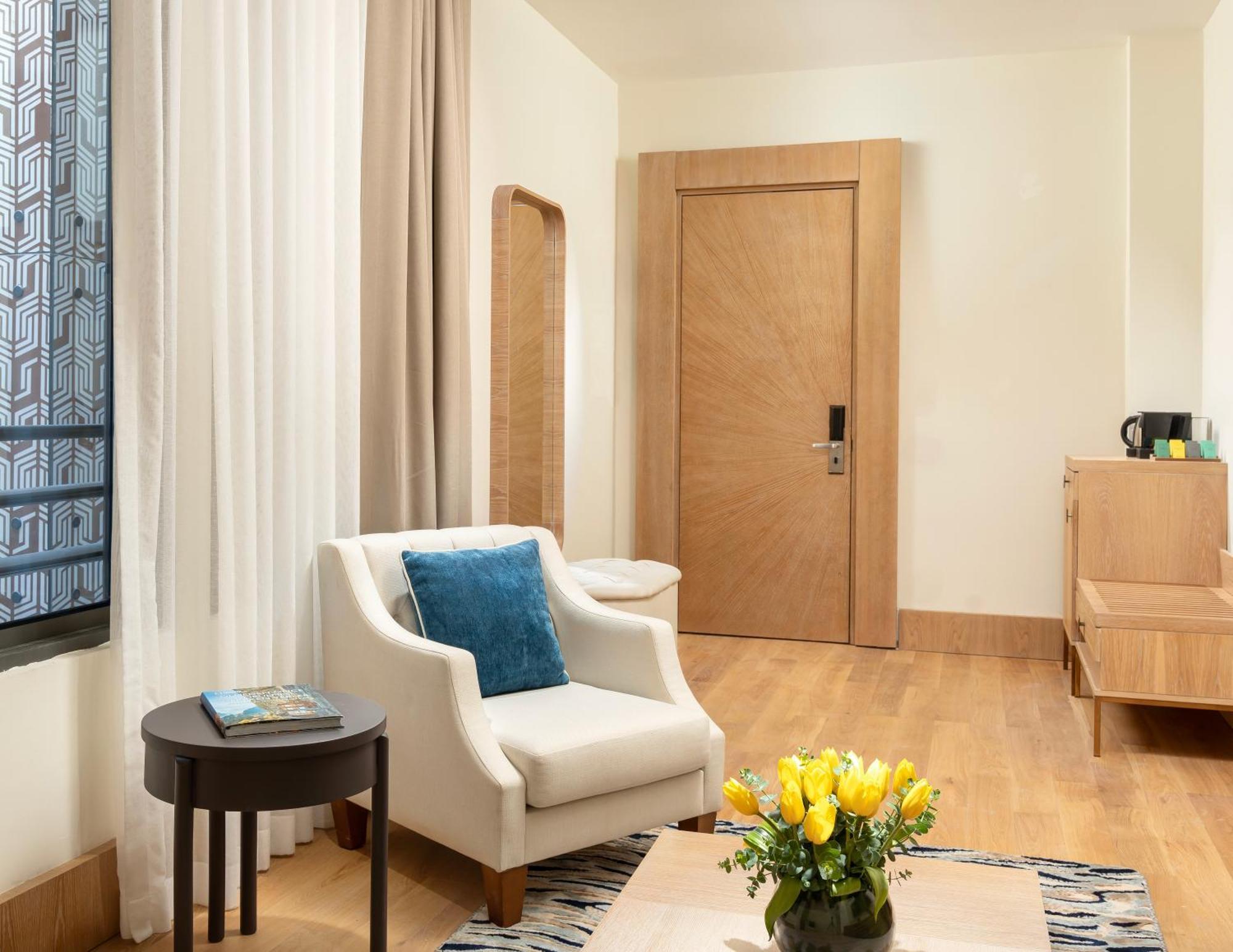 Hotel Swissotel Living 5*
