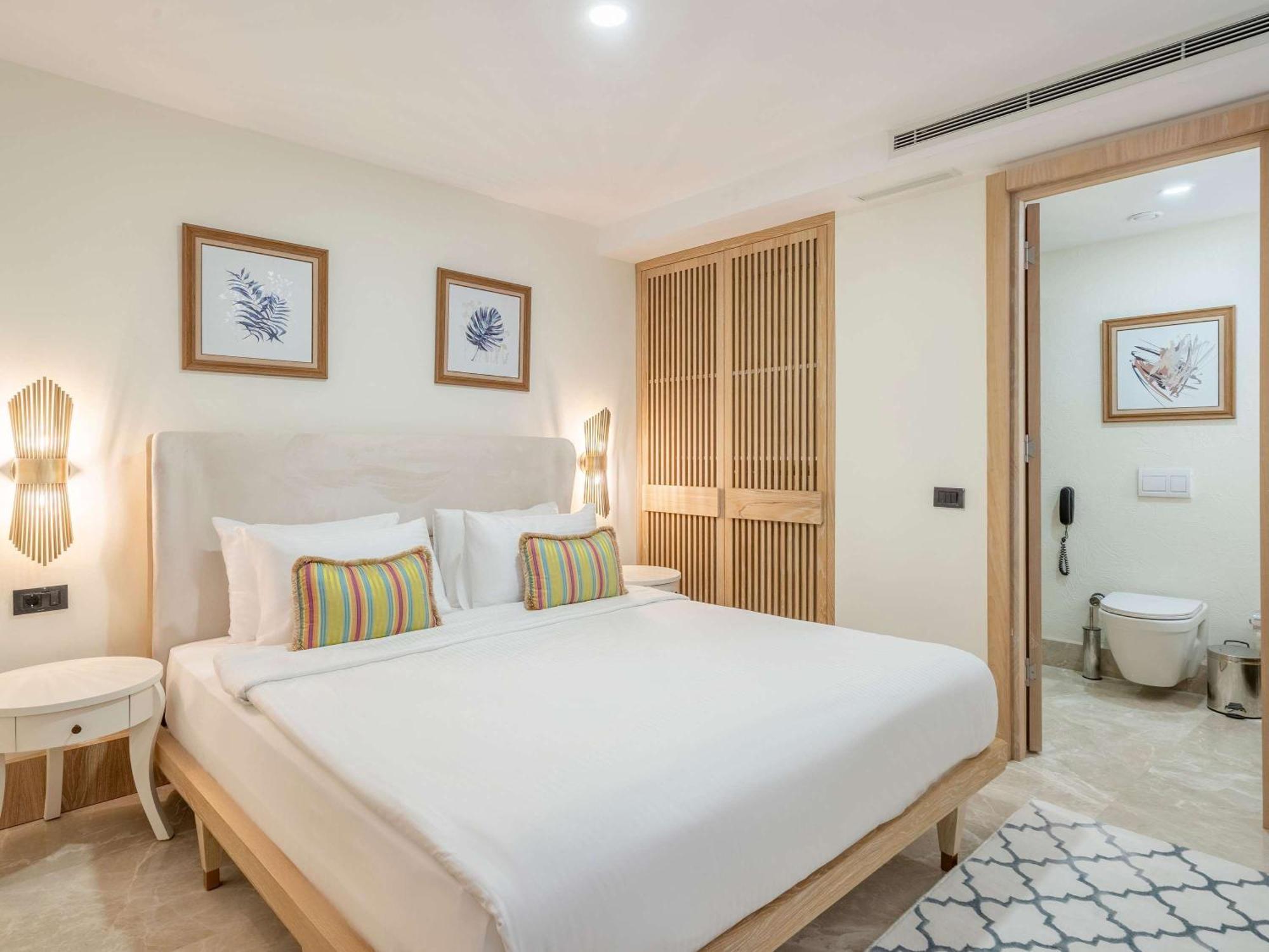 Swissotel Living 5*