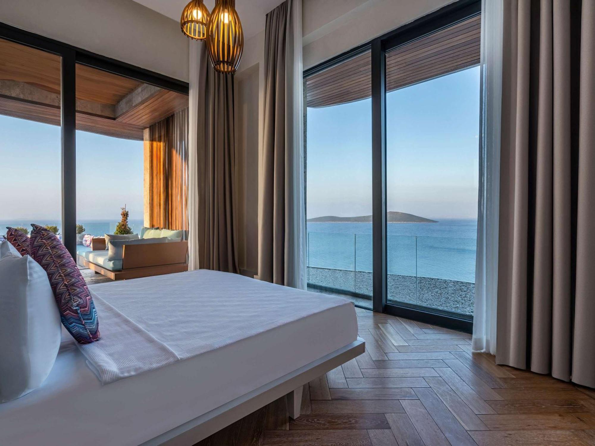 Swissotel Living 5*