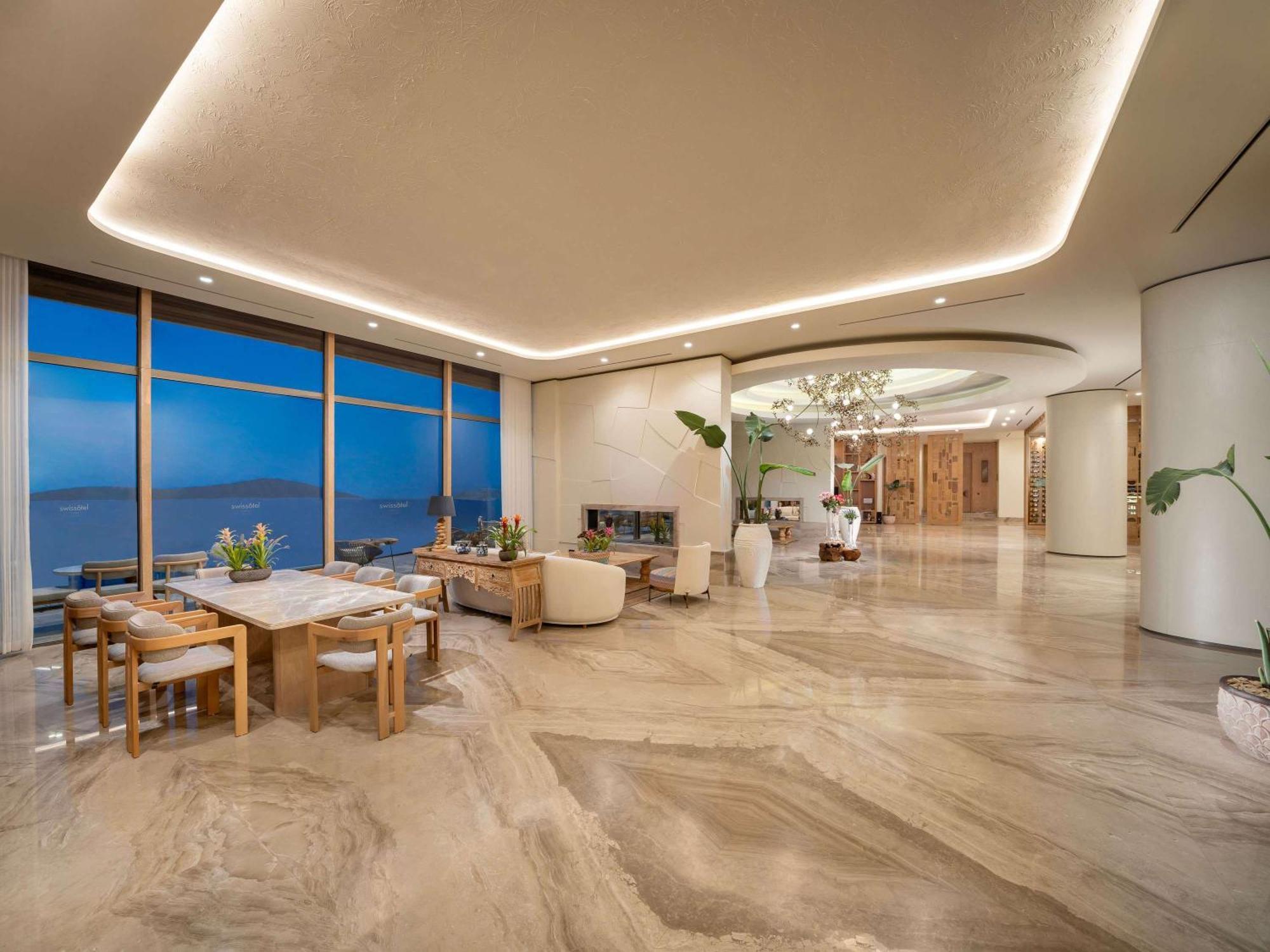 Swissotel Living 5*
