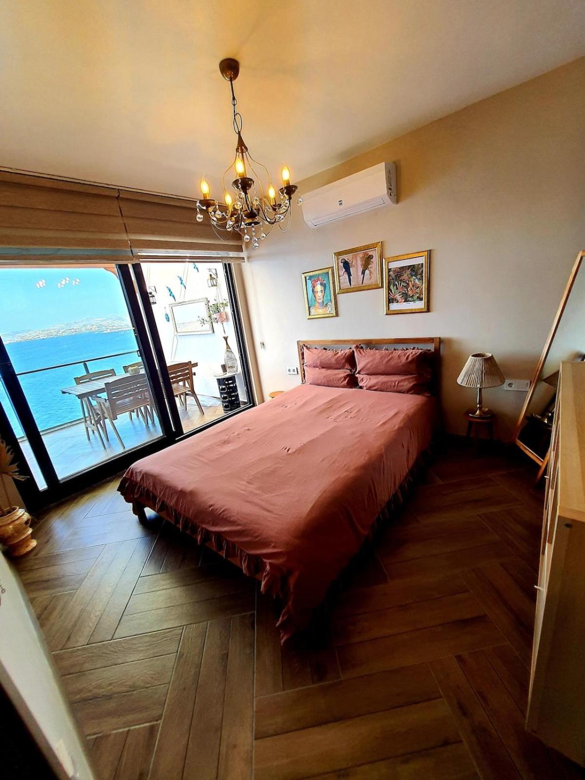 Villa Duplex With Spectacular Sea View In Yalikavak *