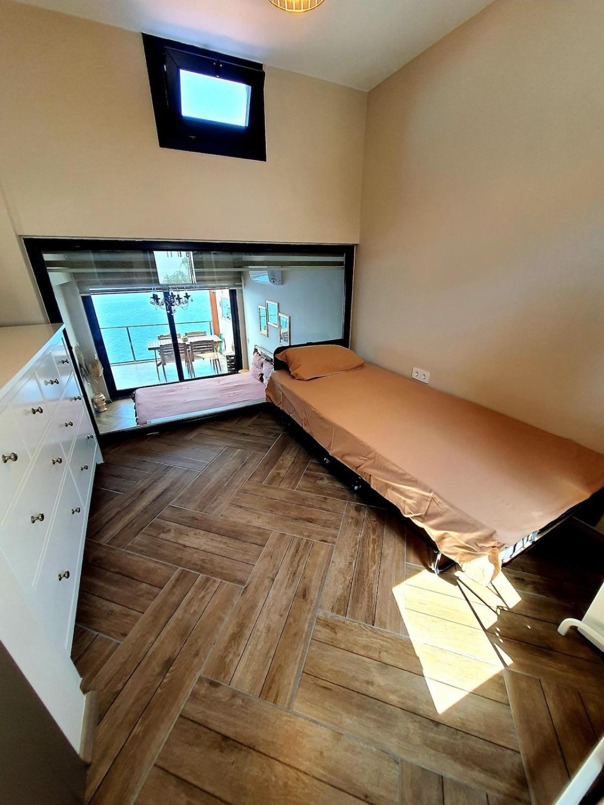 Duplex With Spectacular Sea View In Yalikavak *