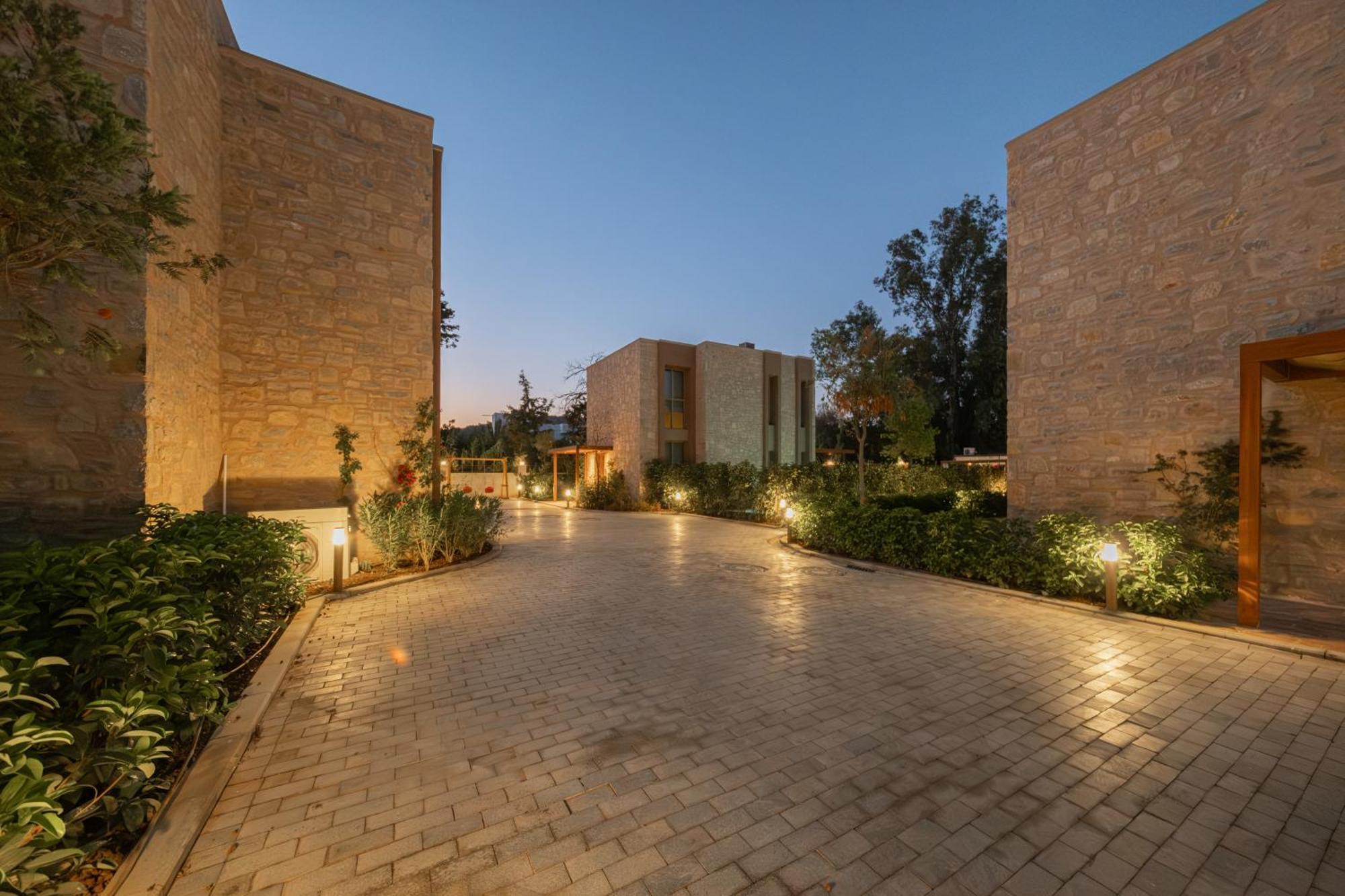 Villa Mimosa Mansions *