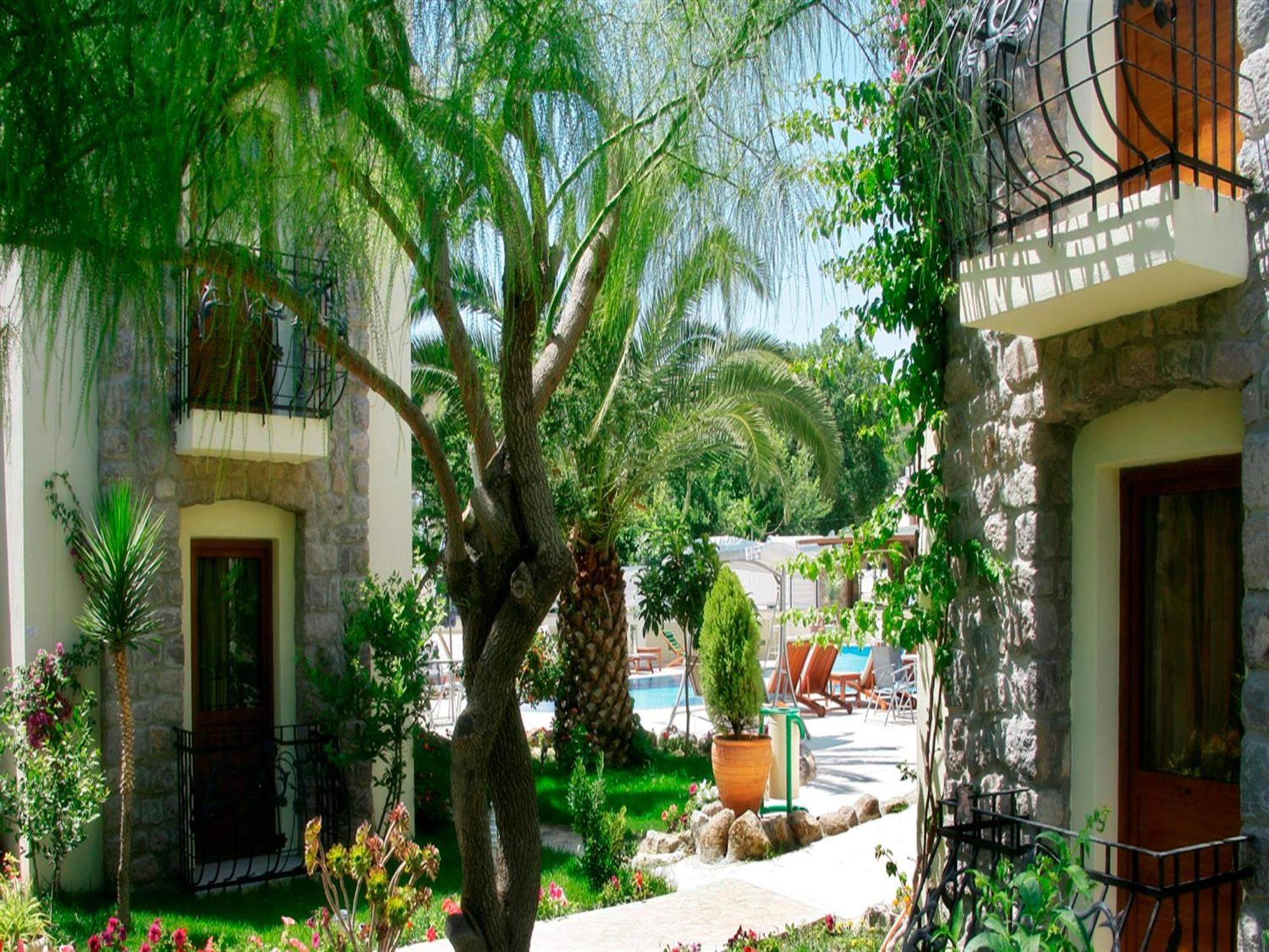 Bella Garden 4*
