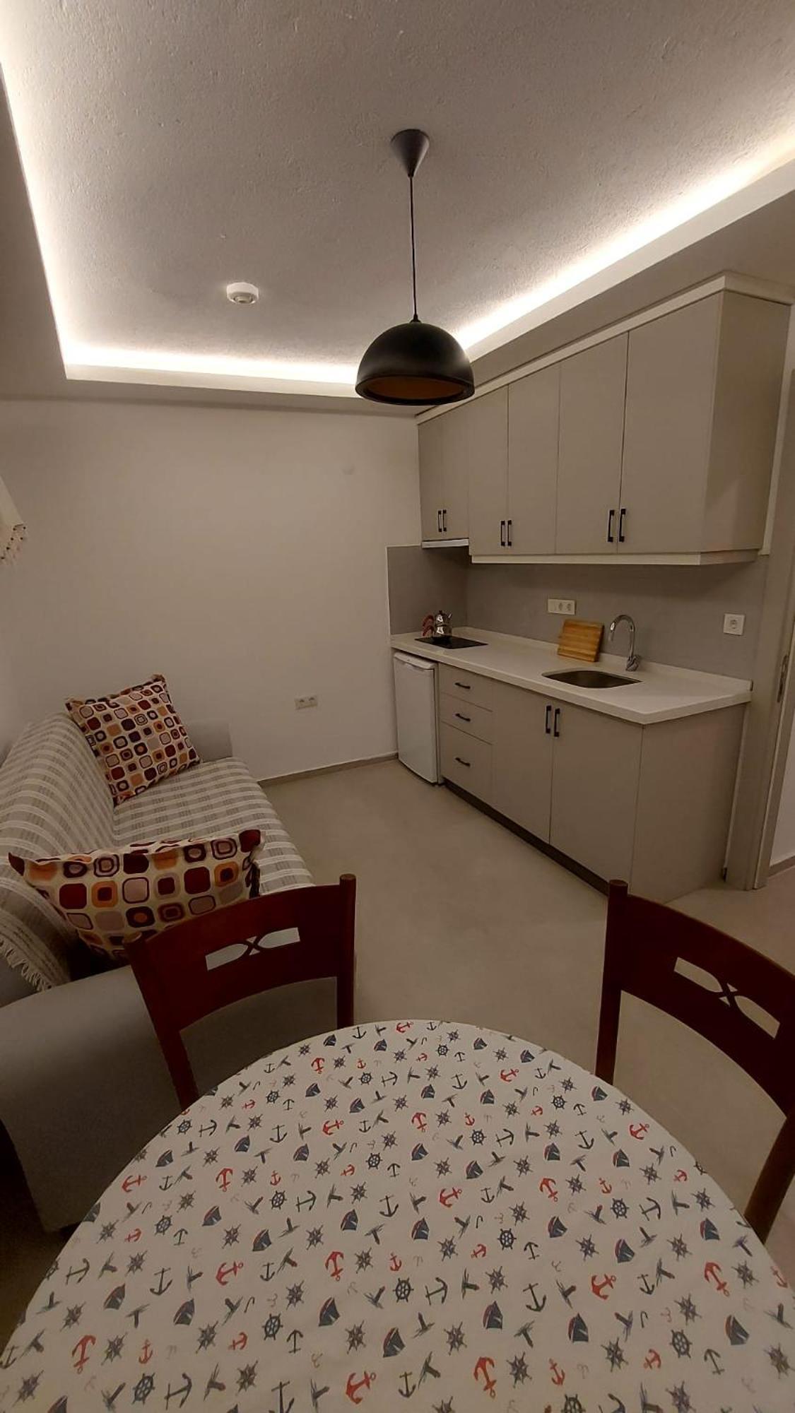 Derin Hotel