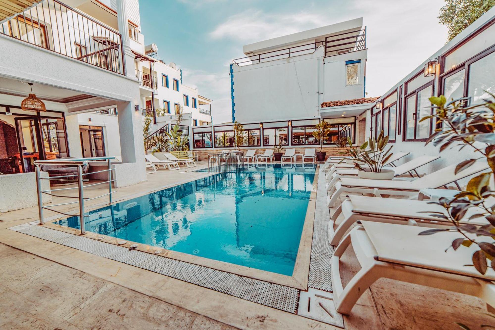 The Lume Boutique & Restaurant & Hotel *