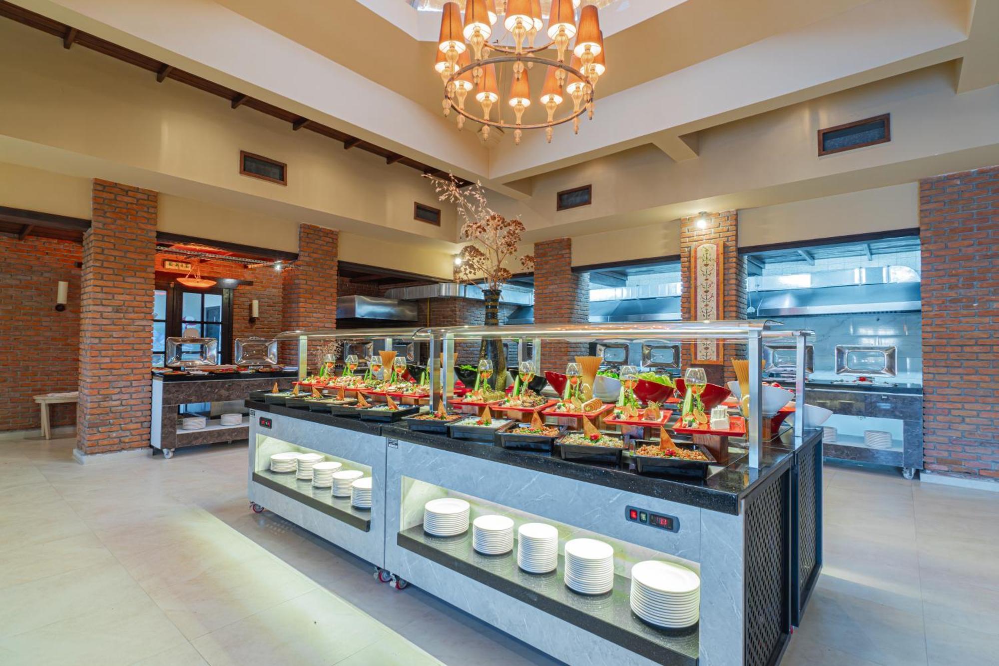 Alexander The Great & Hotel 3*
