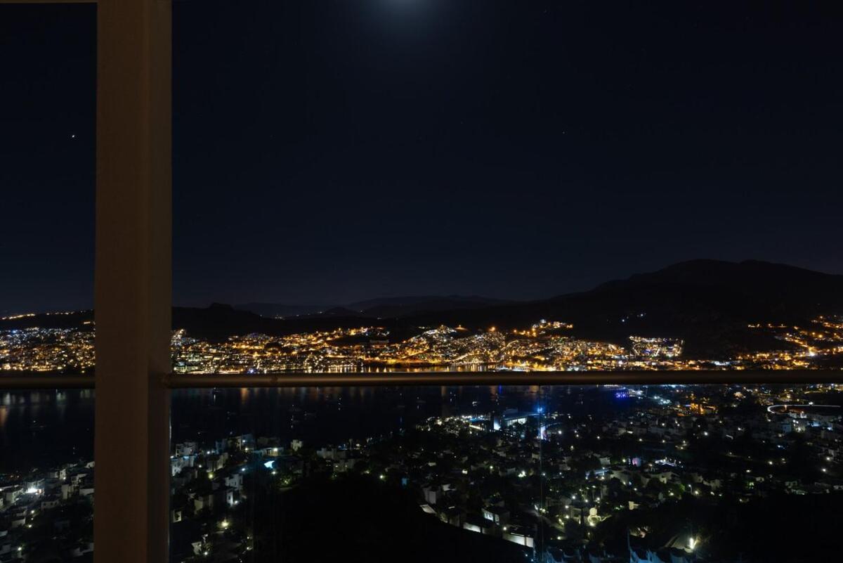 Stunning Sea View Duplex In Gundogan Apartment