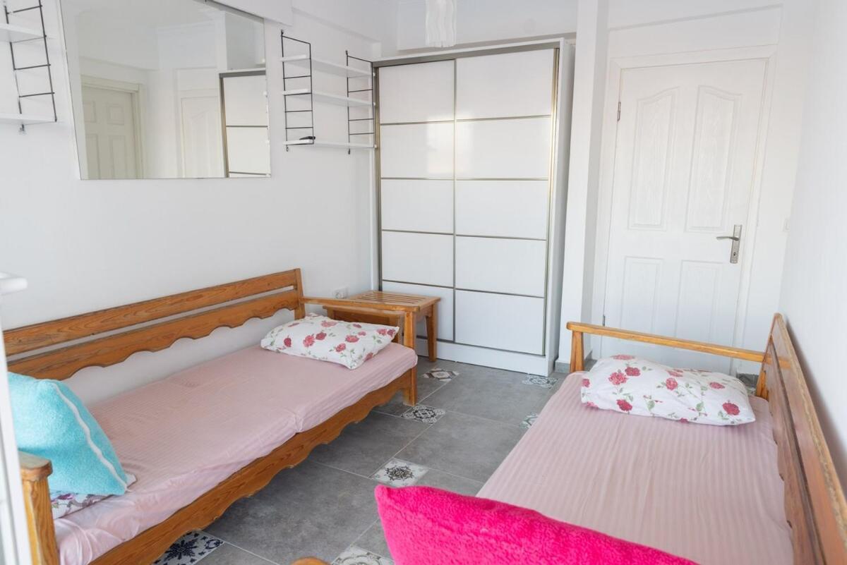 Stunning Sea View Duplex In Gundogan