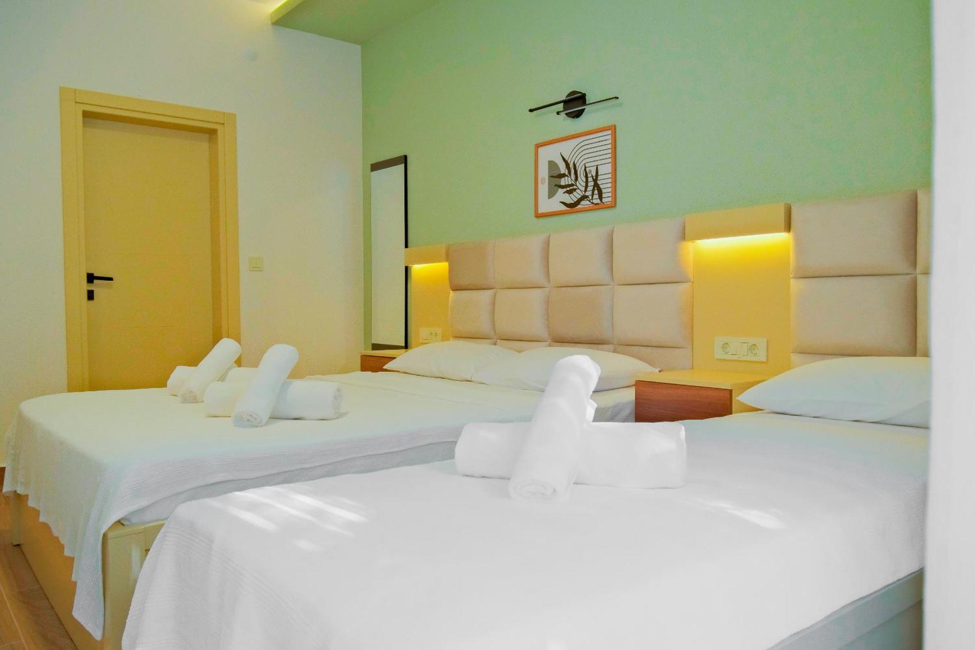 Yalim Hotel *