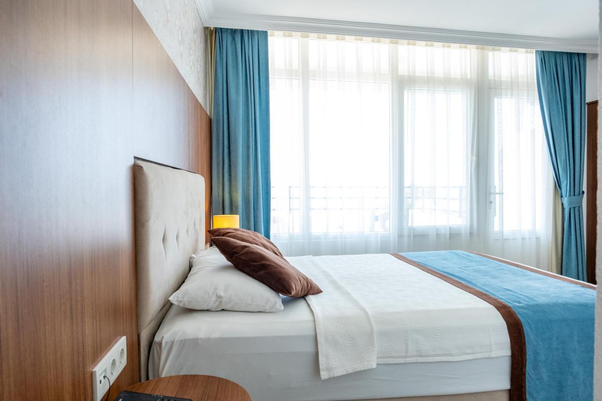 Dinc Bed & Breakfast 3*
