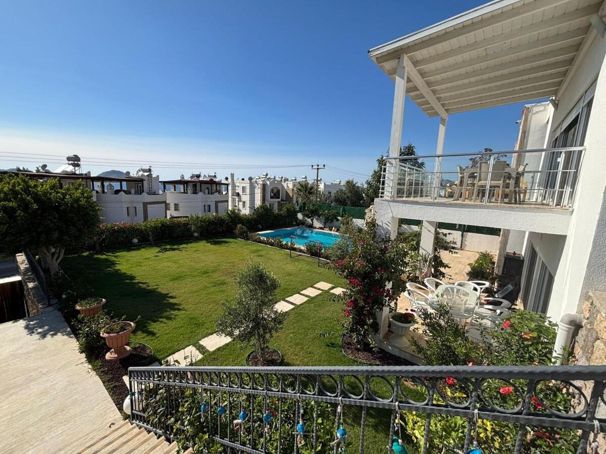 2-storey With Pool In *