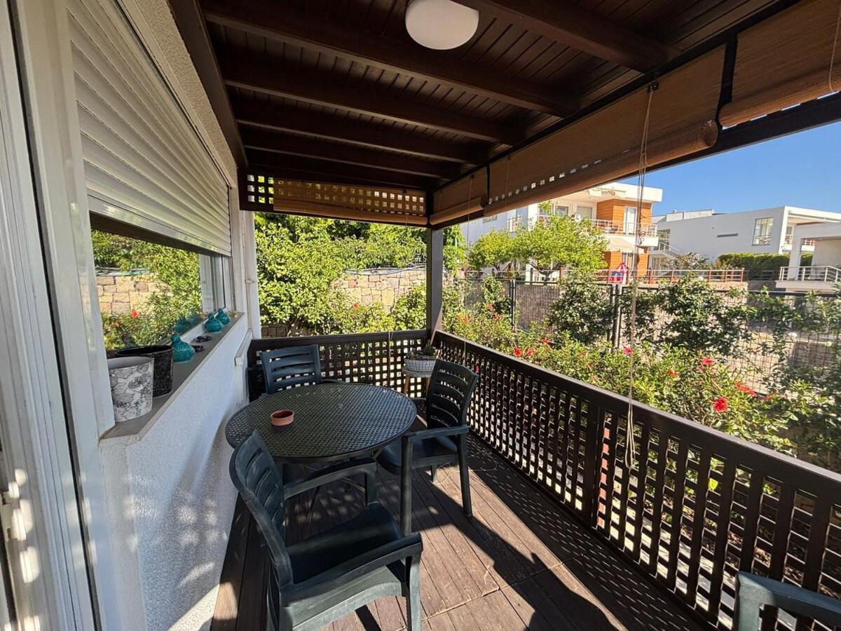2-storey With Pool In Villa