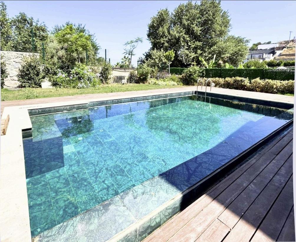 En Pier Private Pool Villa