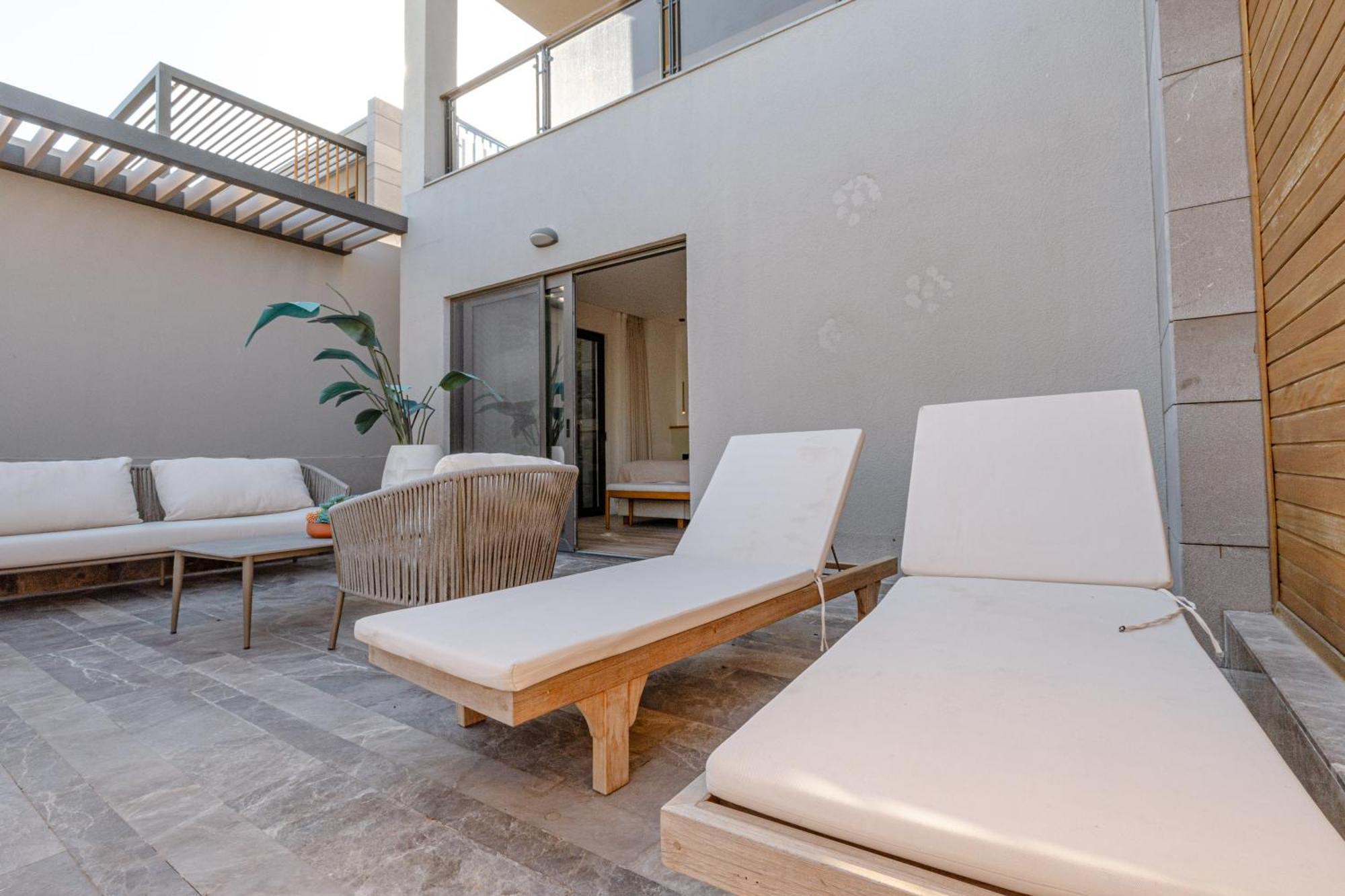 3-Bedroom Beachfront Villa With Hotel Amenities Bodrum