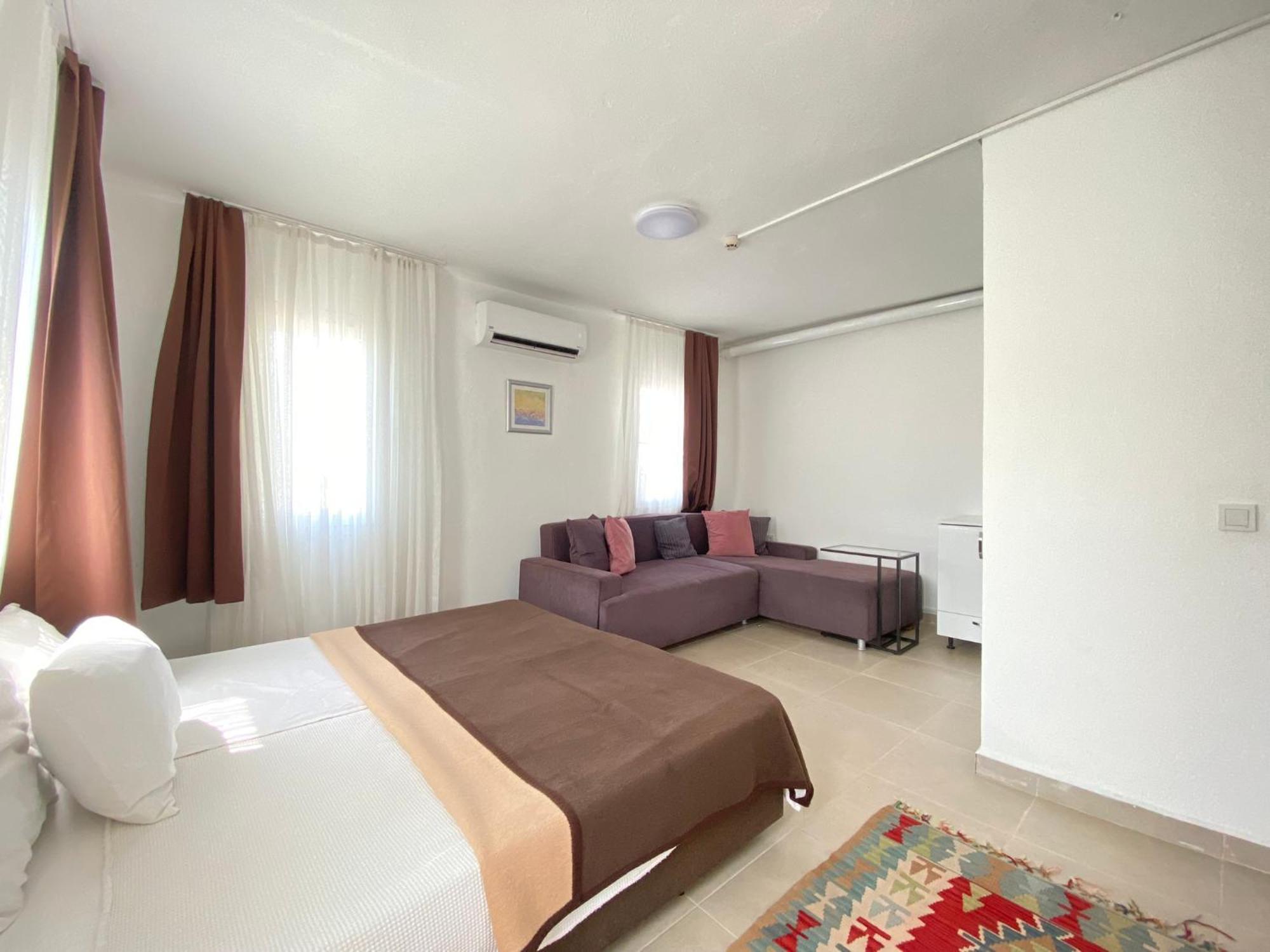 Apartment Stylish Peaceful Gem In Center