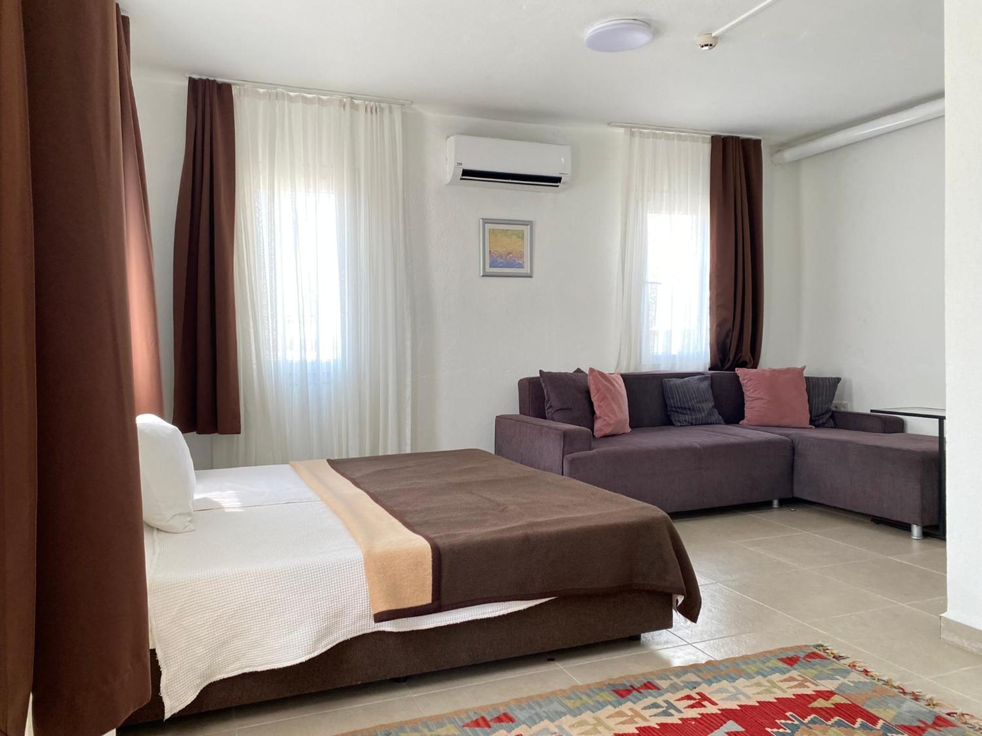 Apartment Stylish Peaceful Gem In Center