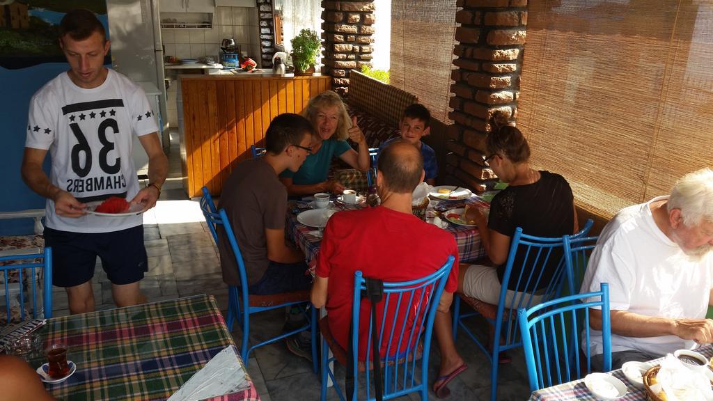 Goekmavi Guest house