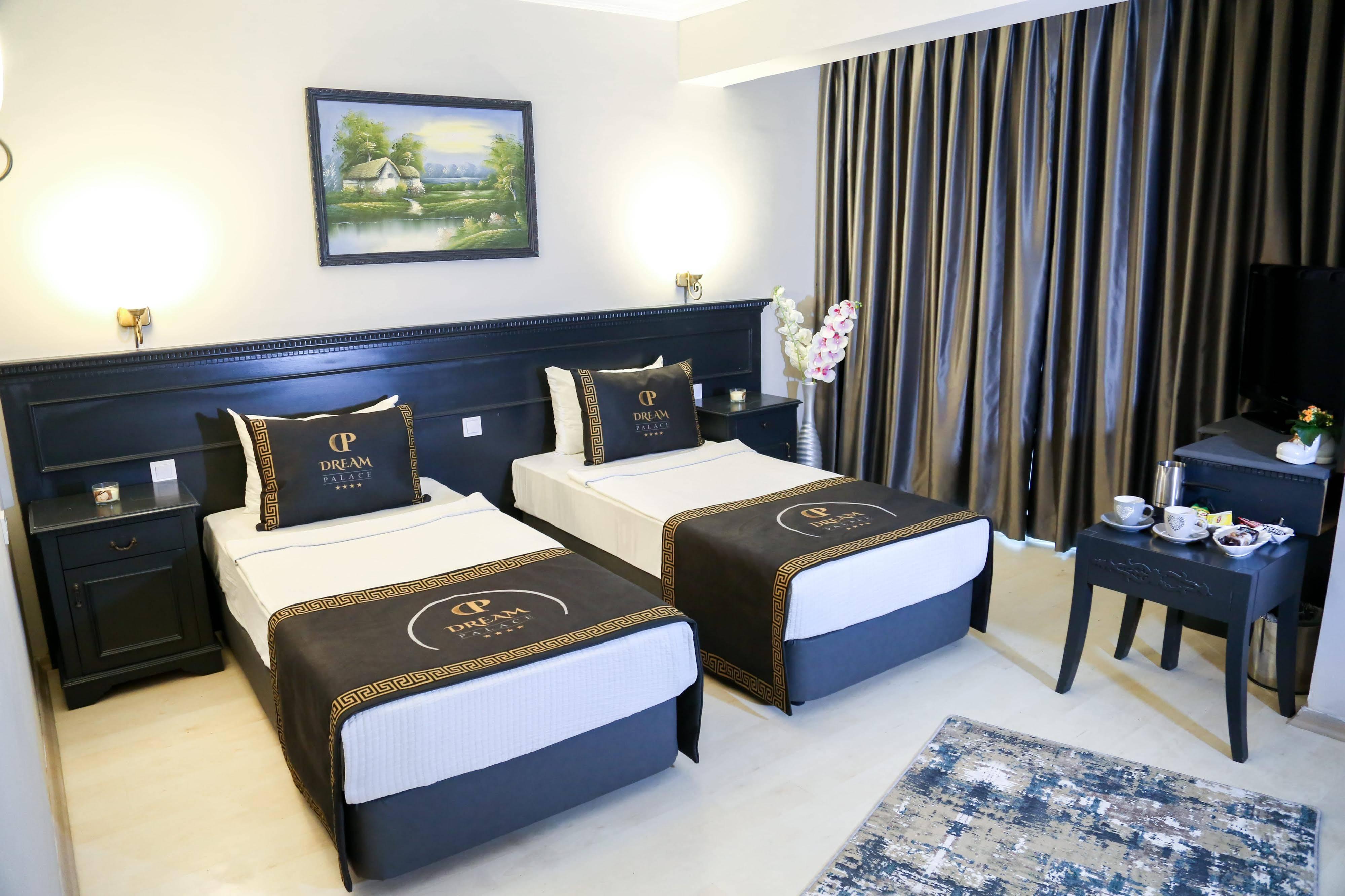 Hotel Dream Palace 3*
